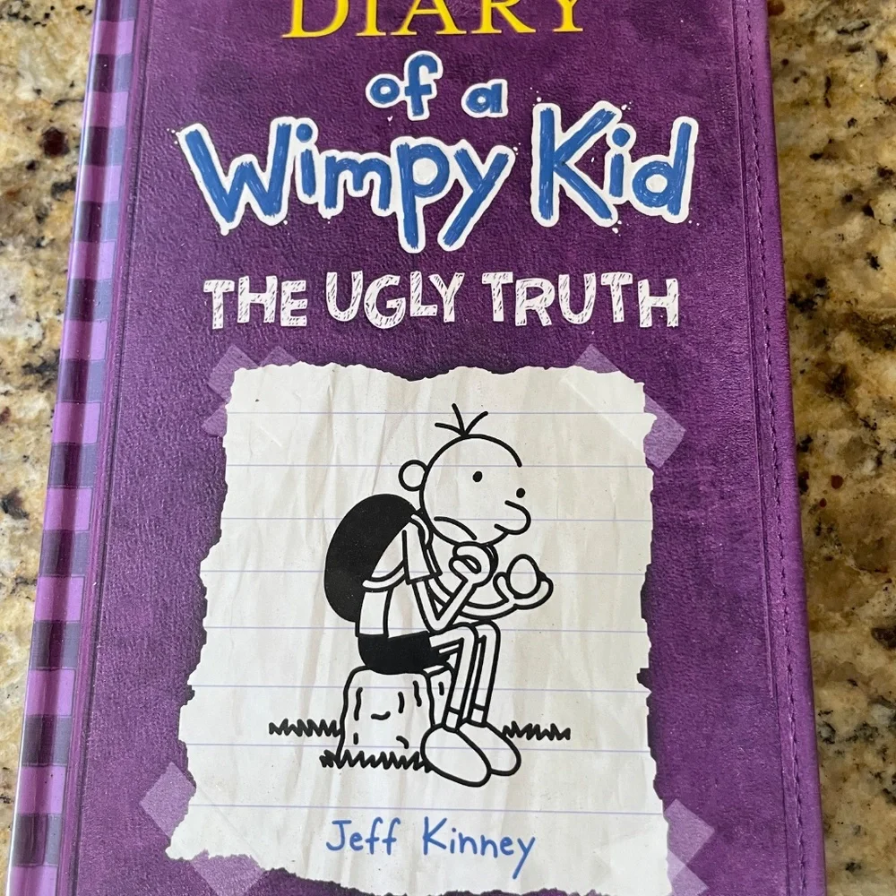 ❤️ DIARY OF A WIMPY KID THE UGLY TRUTH HARDCOVER BOOK